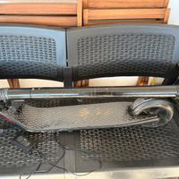 Monopattino elettrico ninebot