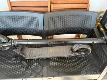 Monopattino elettrico ninebot