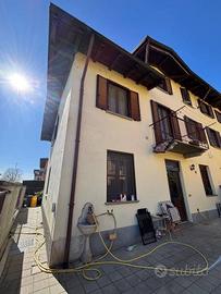 Villa di 145 m² con 4 locali e box auto a Vigevano