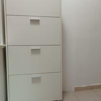 scarpiera  bianca prezzo trattabile