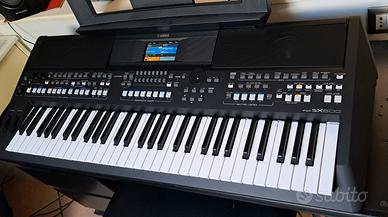Yamaha psr sx600  arranger 