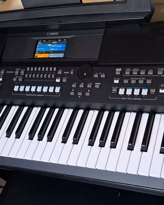 Yamaha psr sx600  arranger 