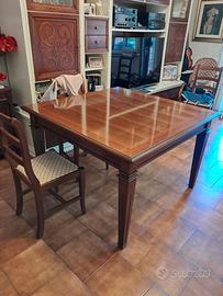 Tavolo massello quadrato allungabile e sedie