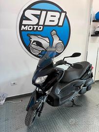Yamaha X-Max 250