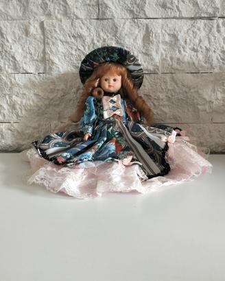 Bambola di porcellana vintage 