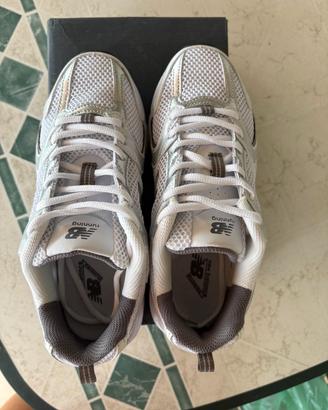 Snickers New Balance 530