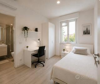 STANZA SINGOLA in zona SAN LORENZO - BAGNO PRIVATO