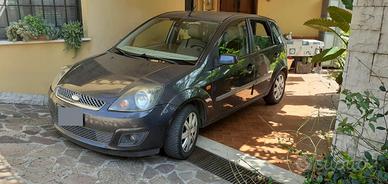 Ford Fiesta V 2006 5p 1.4 tdci Ghia