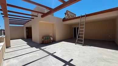 Rifinito ultimo piano con terrazza a livello