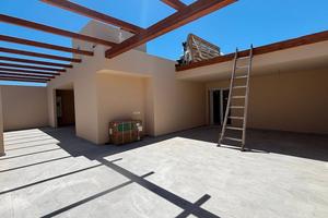 Rifinito ultimo piano con terrazza a livello