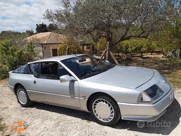 Renault alpine V6 turbo leggere descrizione 