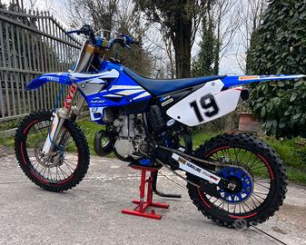 MOTOCROSS YZ 250 2t