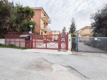 Loc. Aversana, villino a schiera