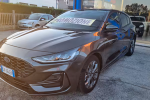 FORD FOCUS ST-LINE
