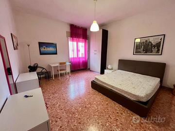 Singole in Piazza Mazzini