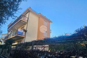 2 LOCALI A DIANO MARINA