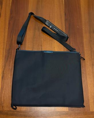 Cote & Ciel Black Inn L Sleek Messenger Bag