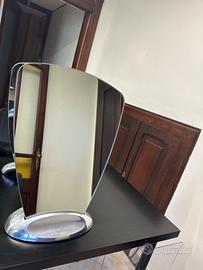 2 specchi postazione per parrucchieri e due poggia