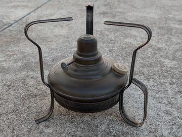 Lampada a petrolio marchio Stella