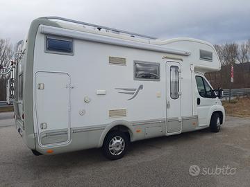 Camper mansardato ARCA M 681 GLT