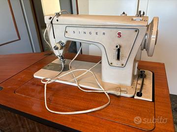 Macchina da cucire con mobile - Singer 239