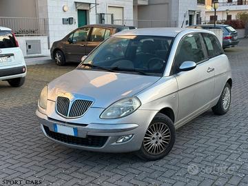 Lancia Ypsilon 1.3 MJT 69 CV Oro Giallo