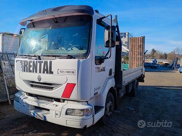Autocarro trasporto cose con rampa idraulica