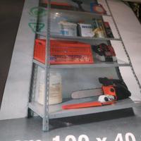 Scaffale in ferro con 5 ripiani