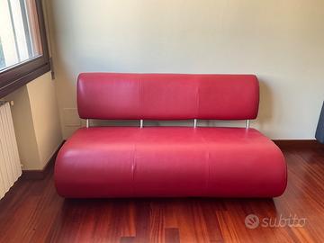 Divano design moderno rosso