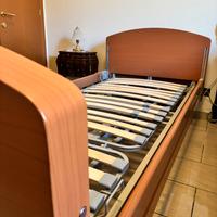 Letto articolato ortopedico elettrico nuovo.