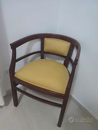 due poltroncine