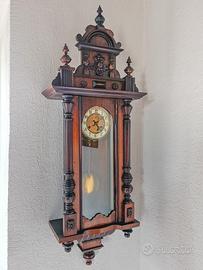 Orologio a pendolo da parete