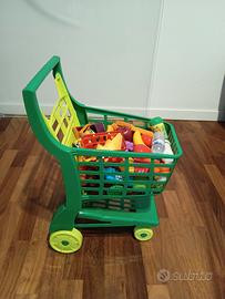 Carrellino spesa bimbi con frutta verdura bevande.