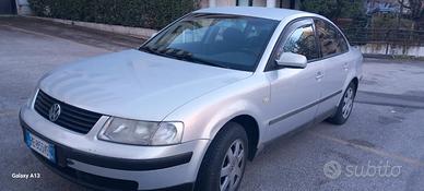 VOLKSWAGEN Passat 5ª serie - 1999