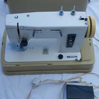 Macchina da cucire Necchi