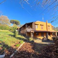 VILLA SINGOLA A GENZANO DI ROMA