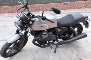 Moto Guzzi - V7 Stone - Argento - 850cc - 2022