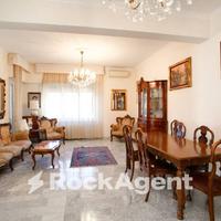 AMPIA METRATURA CON POSTO AUTO E CANTINA