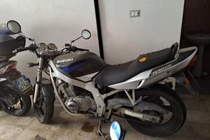 Suzuki GS 500