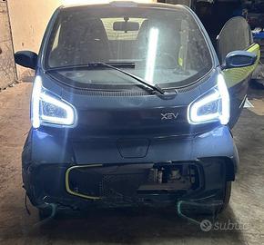 auto elettica yoyo XEV
