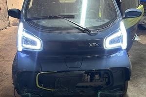 auto elettica yoyo XEV