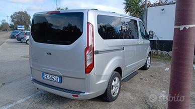 FORD TURNEO Custom 9 posti 