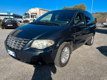 Chrysler Voyager 120.000 KM 2.5 CRD 7 posti cat LX