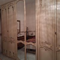 armadio avorio dipinto dorato