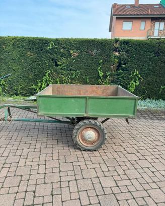 Rimorchietto agricolo