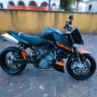 KTM SUPER DUKE 990
