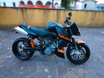 KTM SUPER DUKE 990