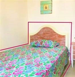 letto, materasso e rete in buone condizioni