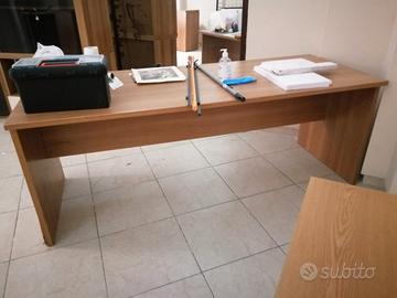 tavolo studio come da foto 