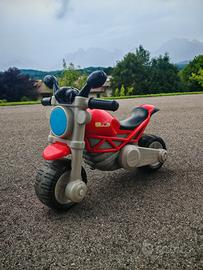 moto ducati cavalcabile